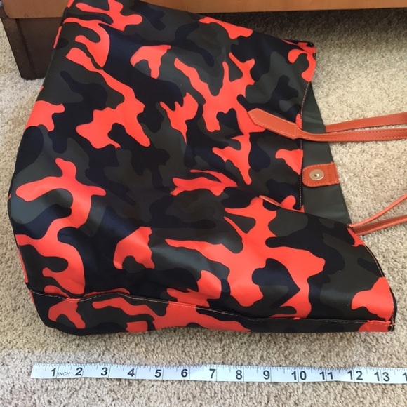 AH-DORNED skull rhinestone camo nylon large tote - Picture 7 of 10